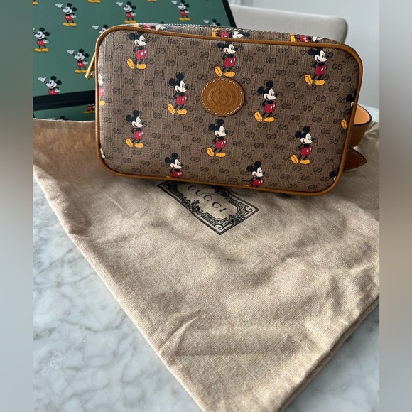 Authentic GUCCI Mickey Mouse Disney belt bag - Picture 9 of 11